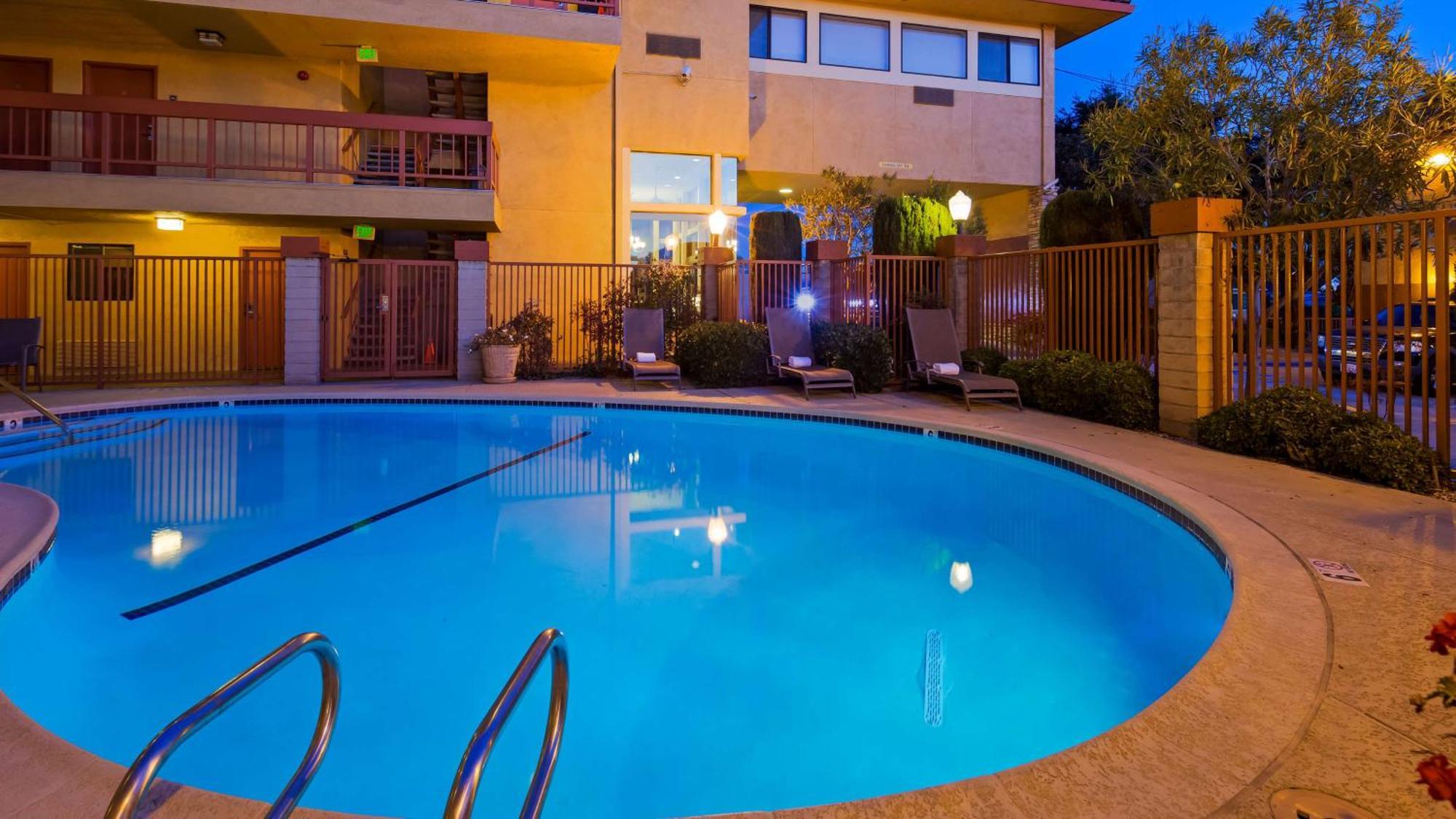 Best Western Plus Inn Of Hayward Exterior foto